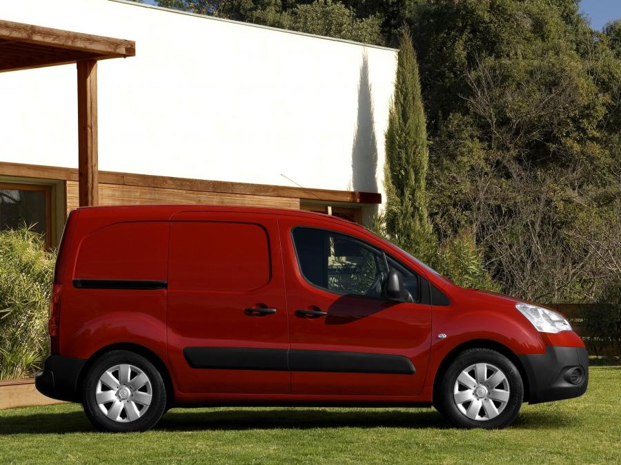  Citroen Berlingo Van 2008 года  (фото 8 из 16)